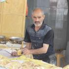 صناعة القطايف في البلدة القديمة بالخليل