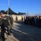 الالاف يتوافدون للاقصى لأداء صلاة الجمعة الأولى من رمضان