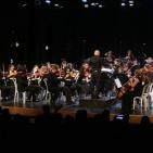 اوركسترا الكمنجاتي في المسرح البلدي في رام الله