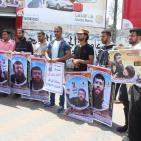 وقفة شعبية وسط غزة دعما للأسير خضر عدنان المضرب عن الطعام