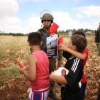 النبي صالح: نشطاء يرفعون البطاقات الحمراء دعما  لوقف عضوية الاحتلال في الفيفا