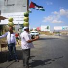 أبو حلوم ... بائع بطيخ محترف