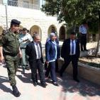 د. ليلى غنام ورئيس بلدية بيتونيا يتفقدون طلاب التوجيهي في بيتونيا