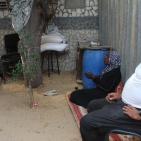 بالصور.. منذ الحرب هذه العائلة الغزية بلا مأوى