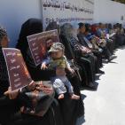 بالصور: وقفة تضامنية مع الأسير خضر عدنان بالخليل