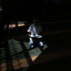 اطفال يقرأون القران في مسجد تميم الداري في رام الله‎