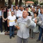 وقفة احتجاجية ضد الغلاء وارتفاع الأسعار في نابلس