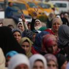 الآلاف يزحفون صوب القدس لأداء صلاة الجمعة الثانية من رمضان عبر حاجز قلنديا