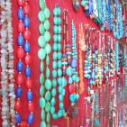 أبو تاج... خمسة عقود في مترين