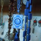 أبو تاج... خمسة عقود في مترين