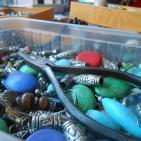 أبو تاج... خمسة عقود في مترين