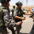 الاحتلال يقمع وقفة لاحياء ذكرى استشهاد أبو خضير قرب حاجز جبع