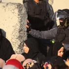 دخول المصلين الى القدس في الجمعة الثالثة من رمضان عبر حاجز قلنديا