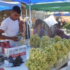 استعدادات استقبال عيد الفطر بالخليل