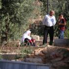 أهالي الشهداء وموتى المسلمين يزورون المقابر في العيد