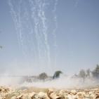 اصابات بالاختناق في قمع الاحتلال مسيرة بلعين الاسبوعية