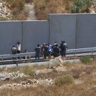 الاحتلال يهدم بنايتين في مستوطنة