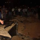 وفاة مواطن واصابة اخرين اثر انفجار خط تصريف مياه في بيت امر