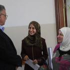 تسليم مكرمة رئاسية لمواطن من ذوي الاحتياجات الخاصة ولطالبة توجيهي متفوقة في طولكرم