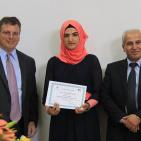 حفل تخريج جامعة النجاح والقنصلية الأمريكية في القدس لطالبات النادي العلمي 