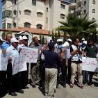 اعتصام  امام مجلس الوزراء لرفض استملاك اراضي واقامة مصنع اسمنت في اراضي طولكرم