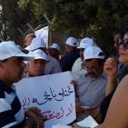 اعتصام  امام مجلس الوزراء لرفض استملاك اراضي واقامة مصنع اسمنت في اراضي طولكرم