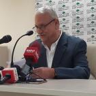 رئيس جامعة بيرزيت يعقد مؤتمرا صحفيا في الجامعة