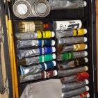 الفكرة لم تمت ولن تمت وان رحل صاحبها تبقى الفكرة وانتشارها مسرحا ورسما للفنان الراحل ابراهيم سابا