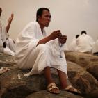 حجاج بيت الله الحرام يتوجهون إلى عرفات