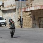 بالصور.. مواجهات واصابات واعتداءات مستوطنين في الخليل