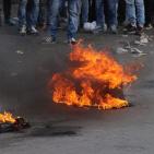 بالصور: ثلاث اصابات في مواجهات باب الزاوية بالخليل