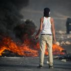 بالصور: مواجهات مستمرة منذ الصباح حتى اللحظة في حي البالوع - البيرة