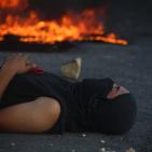 بالصور: مواجهات مستمرة منذ الصباح حتى اللحظة في حي البالوع - البيرة