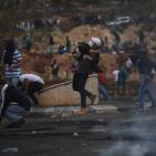 إصابات ومواجهات قرب مستوطنة 