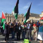 وقفه احتجاج على الممارسات القمعيه الاسرائيليه امام الفاتيكان