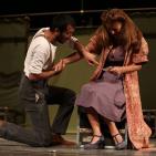 بالصور: عرض مسرحية