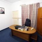 بالصور: حماس تسلم منزل الشهيد عرفات بعد 8 سنوات من الاستيلاء عليه