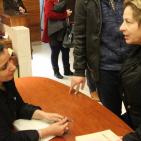 الكاتبة الروائية ابتسام عازم، توقع  روايتها 