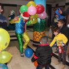 مبادرة للترفيه وتعليم الأطفال المرضى داخل مستشفى بغزة