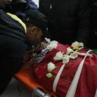 الشهيد حسين أبو غوش من مخيم قلنديا خلال وداعه في مجمع فلسطين الطبي في رام الله‎