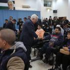 بحضور الرئيس مؤسسة التعاون والتنسيق التركي (تيكا) تسلم 50 فلسطينيا من ذوي الاحتياجات الخاصة كراسي كهربائية