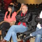 الكاتب  اسامه العيسه  يوقع روايته 