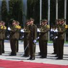 الرئيس محمود عباس يستقبل رئيس رومانيا في رام الله