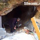 صور:قوات الاحتلال تعتدي على شابين وتهدم ملعبا وغرفة في سلوان