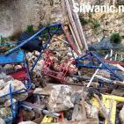 صور:قوات الاحتلال تعتدي على شابين وتهدم ملعبا وغرفة في سلوان