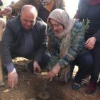 صور: فعالية زراعة أشجار في ذكرى يوم الأرض بالخليل