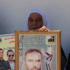 وقفة احتجاجية ضد تقليص زيارات السجون والأسرى يخوضون اضرابا