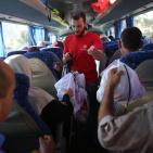 مغادرة حجاج الضفة الى الديار الحجازية عبر معبر الكرامة