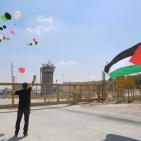 جنود الاحتلال يقعمون اعتصاماً سلمياً للصحافيين امام بوابة سجن عوفر في اليوم العالمي لحرية الصحافة