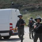 جنود الاحتلال يقعمون اعتصاماً سلمياً للصحافيين امام بوابة سجن عوفر في اليوم العالمي لحرية الصحافة